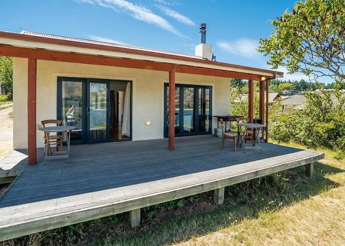 Holiday home The Lakefront Gem -
