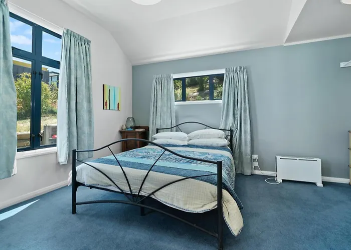 The Lakefront Gem - Wanaka